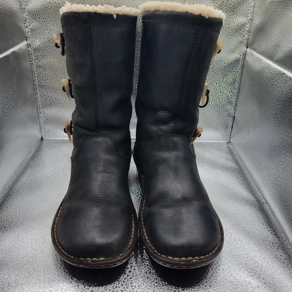 Ugg Kona Women Size 8 Black Leather Shearling Lined Boots Mid Calf Toggle
